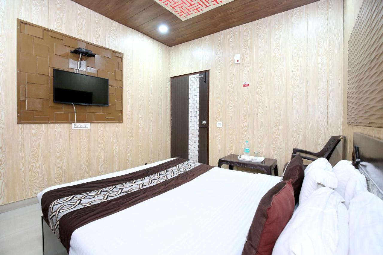 Oyo 8105 Royale Guest House Ludhiana Luaran gambar