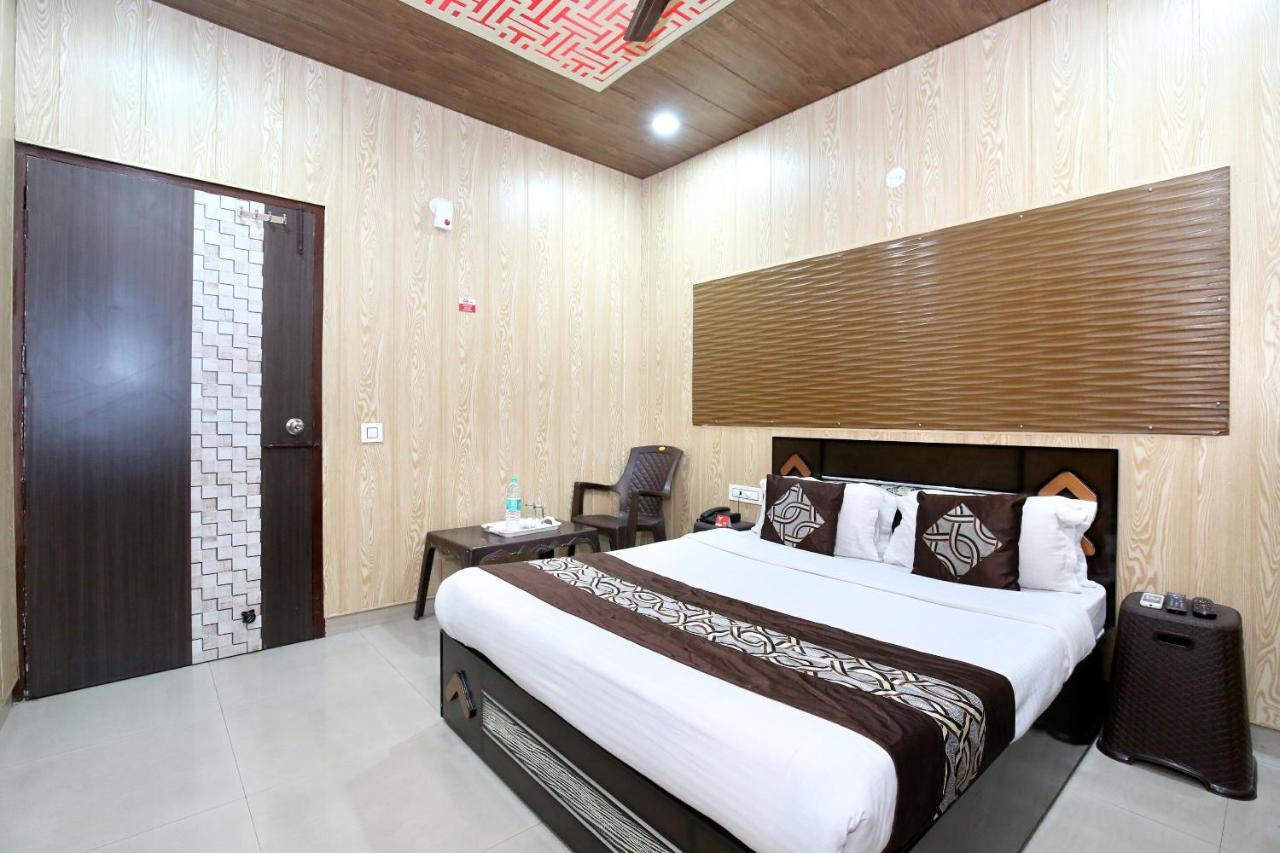 Oyo 8105 Royale Guest House Ludhiana Luaran gambar