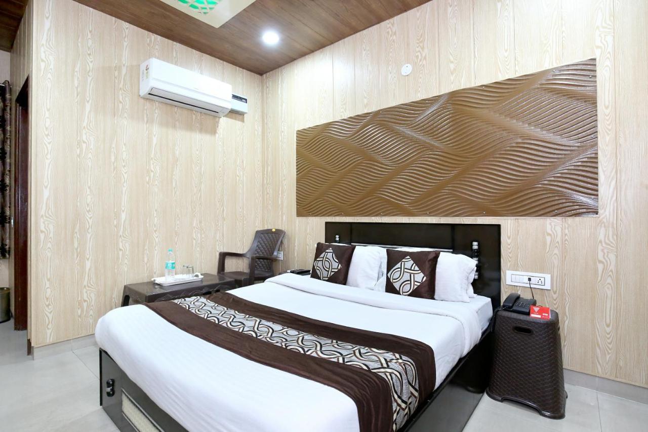 Oyo 8105 Royale Guest House Ludhiana Luaran gambar