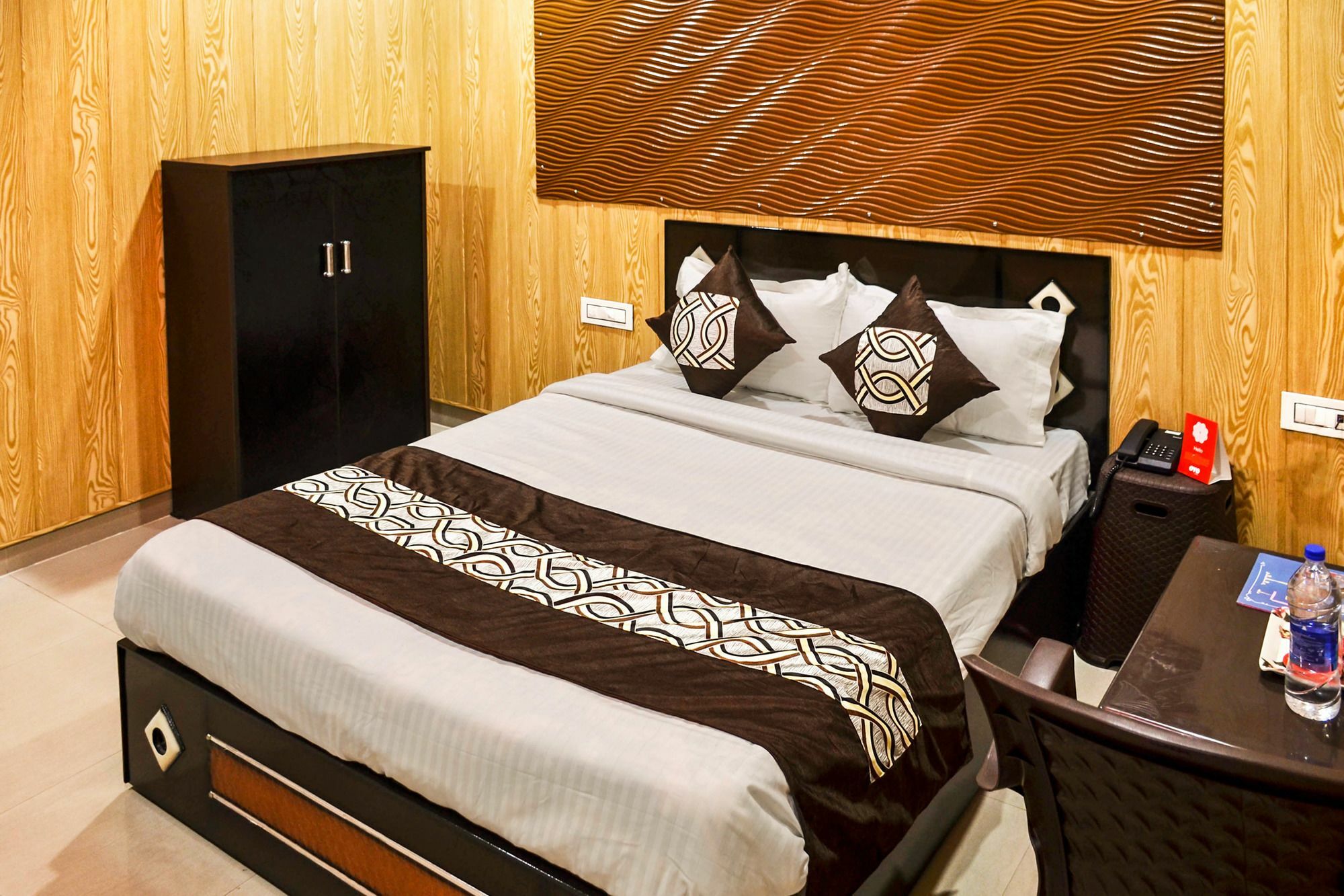 Oyo 8105 Royale Guest House Ludhiana Luaran gambar